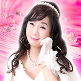 春待エリー先生